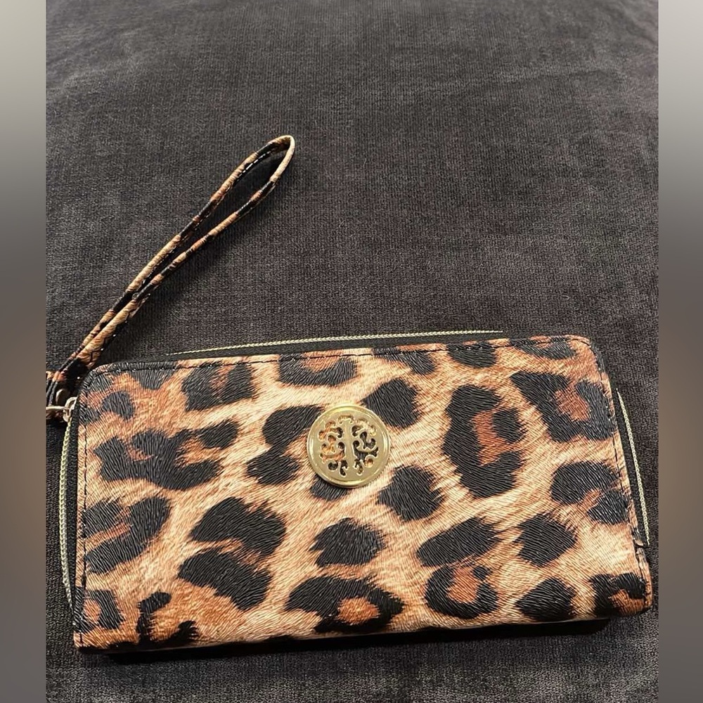 Animal print zipper wallet